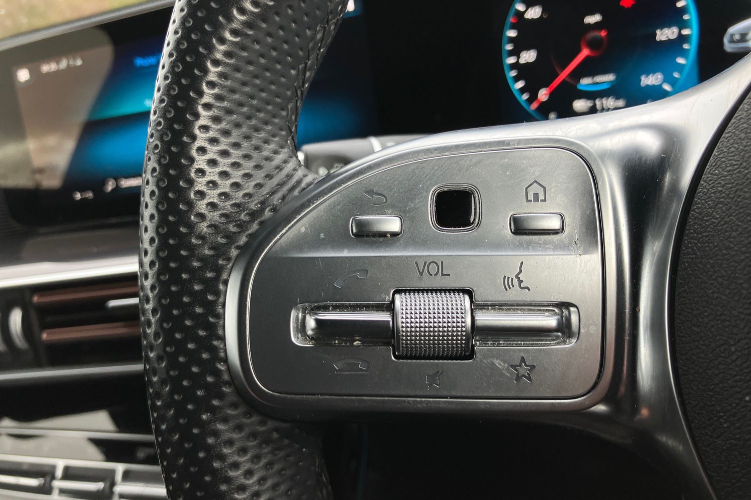 Used Mercedes-Benz EQC 2022 for sale - 76594419: Photo 11