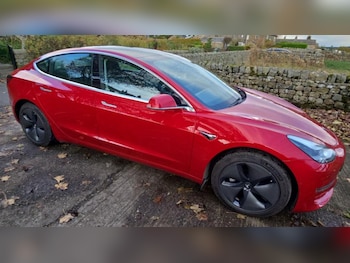 Tesla - Model 3