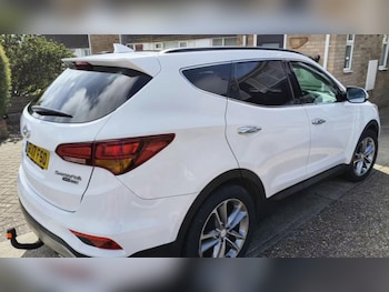 Used Hyundai Santa Fe 2017 for sale - 78852219: Photo
