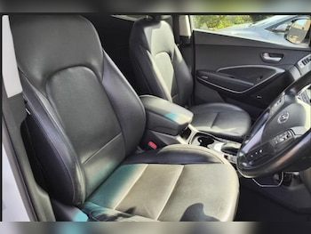 Used Hyundai Santa Fe 2017 for sale - 78852219: Photo