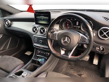 Used Mercedes-Benz GLA 2017 for sale - 75962584: Photo