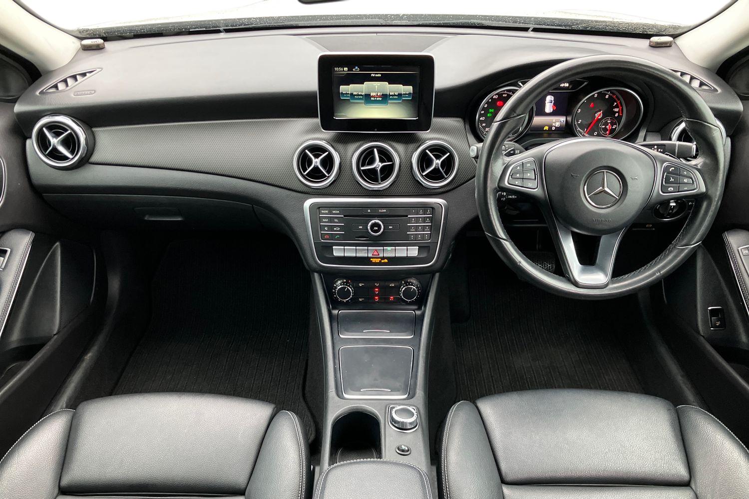 Used Mercedes-Benz GLA 2017 for sale - 77527345: Photo 3