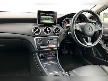 Used Mercedes-Benz GLA 2017 for sale - 77527345: Photo