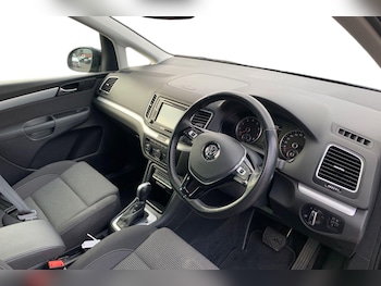 Used Volkswagen Sharan 2021 for sale - 76323964: Photo
