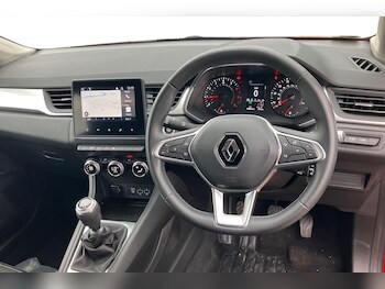 Used Renault Captur 2021 for sale - 76133684: Photo 3
