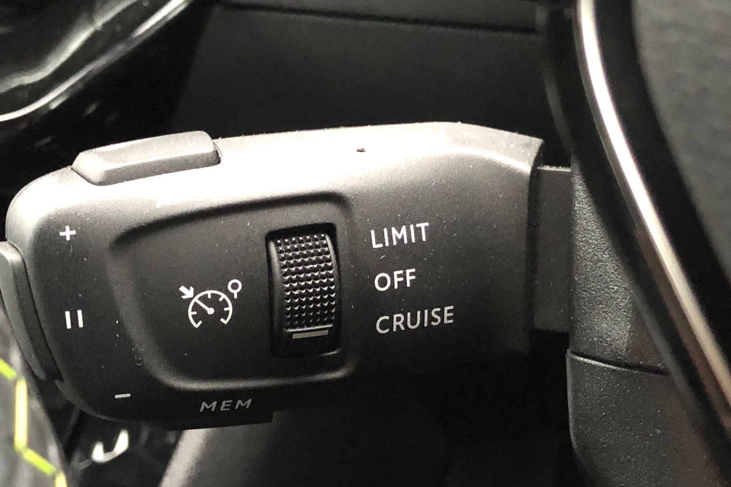 Used Peugeot 2008 2022 for sale - 77361922: Photo 6