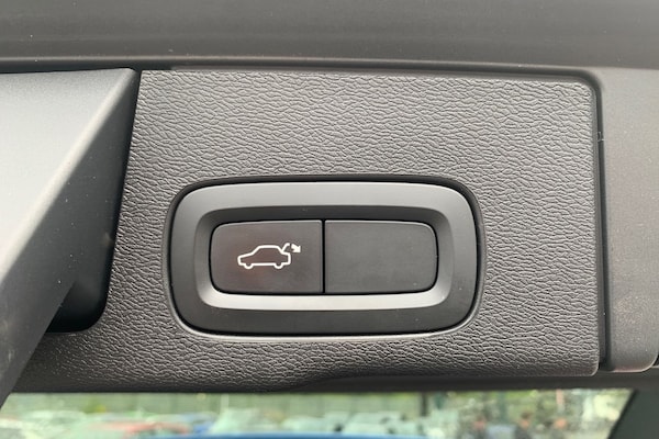 Used Volvo XC60 2017 for sale - 75582367: Photo 16