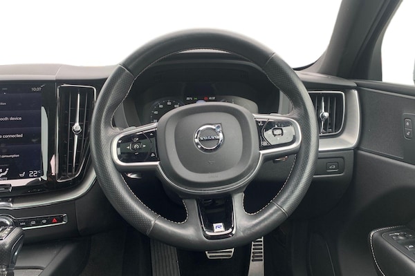 Used Volvo XC60 2017 for sale - 75582367: Photo 5