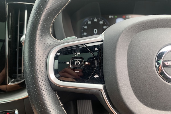 Used Volvo XC60 2017 for sale - 75582367: Photo 6