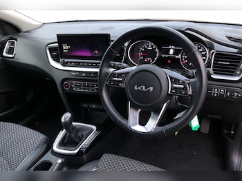 Used Kia Ceed 2022 for sale - 76972772: Photo