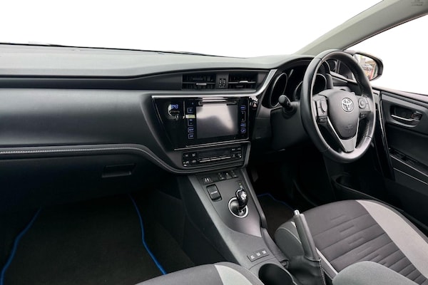 Used Toyota Auris 2017 for sale - 75468526: Photo 4