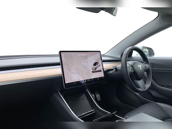 Used Tesla Model 3 2020 for sale - 79371813: Photo