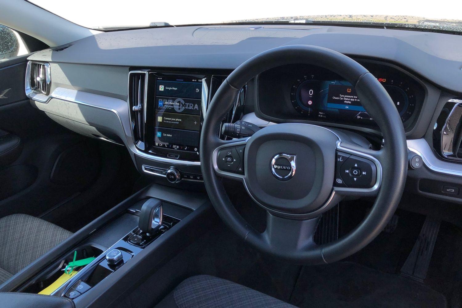 Used Volvo V60 2022 for sale - 78107556: Photo 3