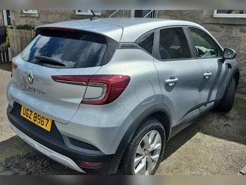 Used Renault Captur 2021 for sale - 78944443: Photo