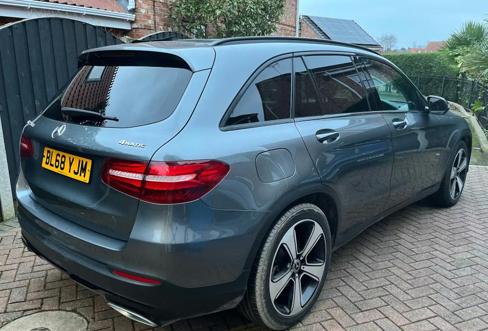 Used Mercedes-Benz GLC 2019 for sale - 77540946: Photo 2