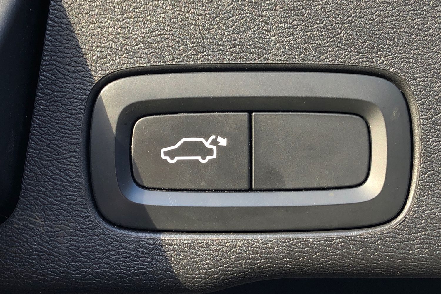 Used Volvo XC60 2019 for sale - 76194098: Photo 19