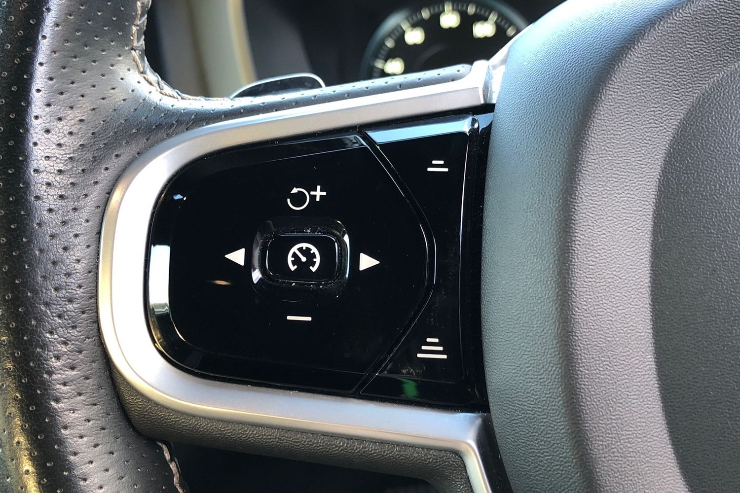 Used Volvo XC60 2019 for sale - 76194098: Photo 6