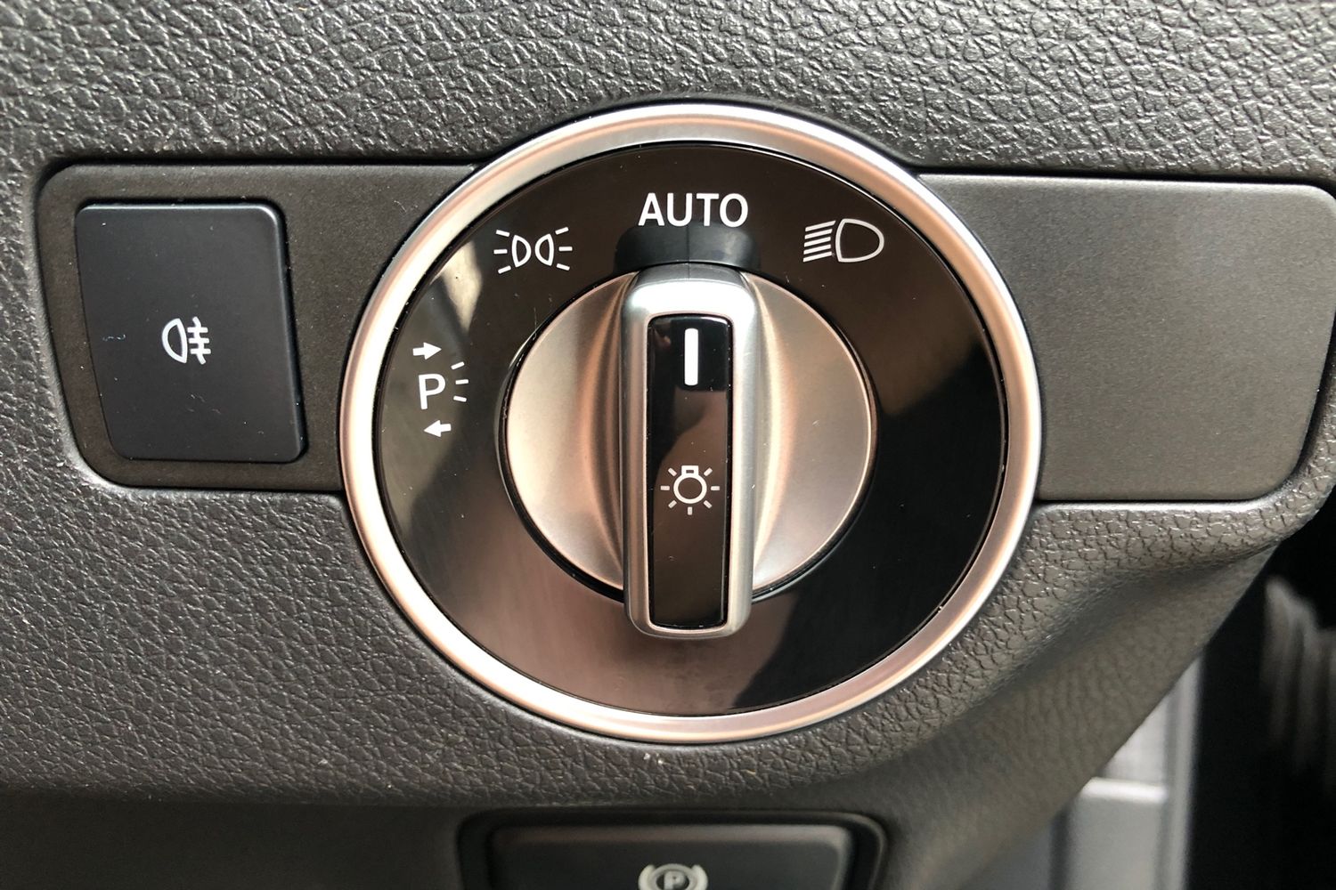 Used Mercedes-Benz A-Class 2018 for sale - 75730303: Photo 12