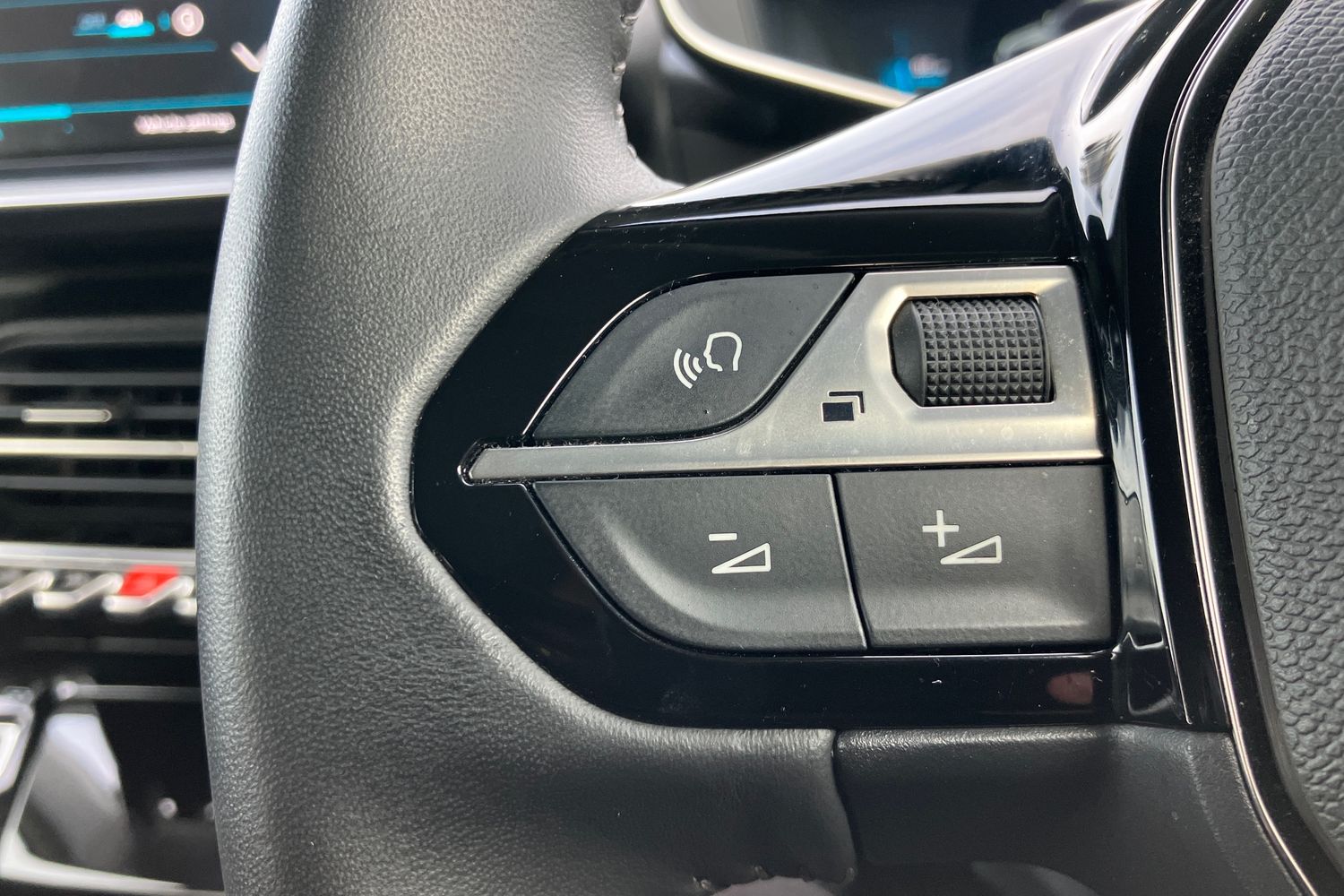 Used Peugeot 2008 2022 for sale - 76827994: Photo 15