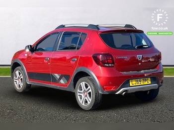 Used Dacia Sandero Stepway 2019 for sale - 76030622: Photo 2