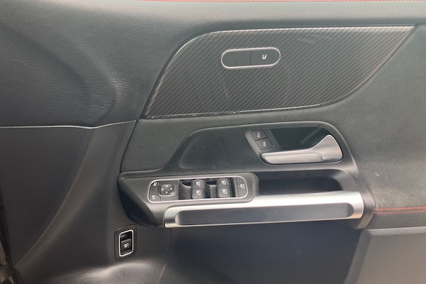 Used Mercedes-Benz GLB 2021 for sale - 75329596: Photo 17