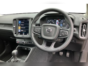 Used Volvo XC40 2022 for sale - 75639318: Photo