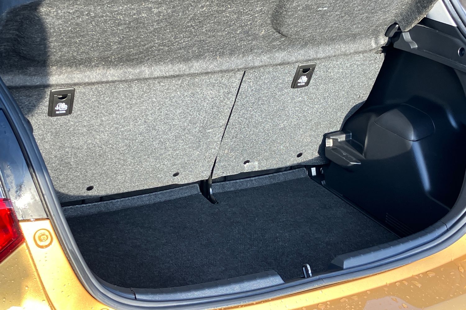 Used Toyota Yaris 2019 for sale - 76077399: Photo 19