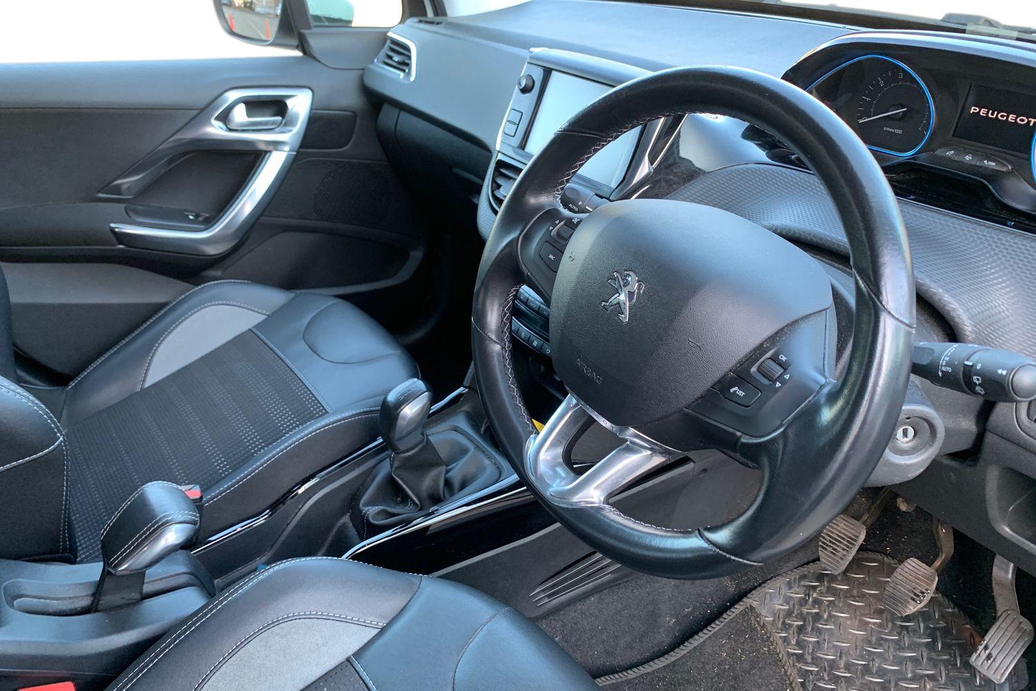 Used Peugeot 2008 2017 for sale - 77733738: Photo 3