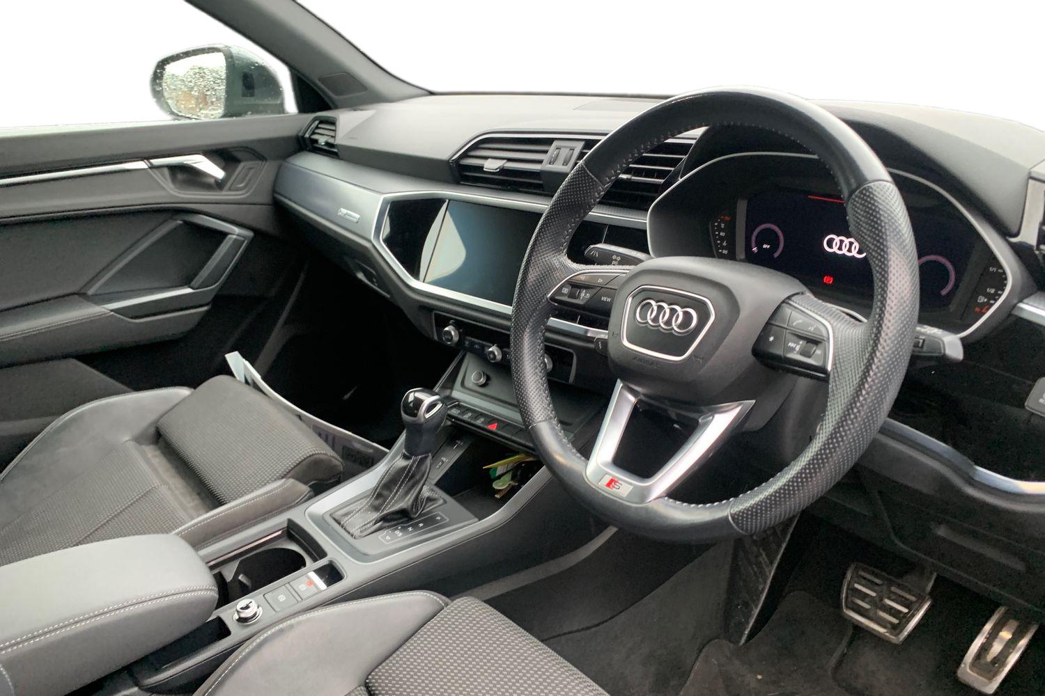 Used Audi Q3 2020 for sale - 77458949: Photo 3