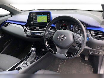 Used Toyota C-HR 2021 for sale - 75651038: Photo