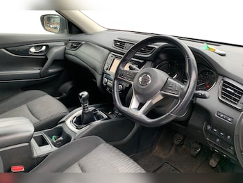 Used Nissan X-Trail 2017 for sale - 78297699: Photo