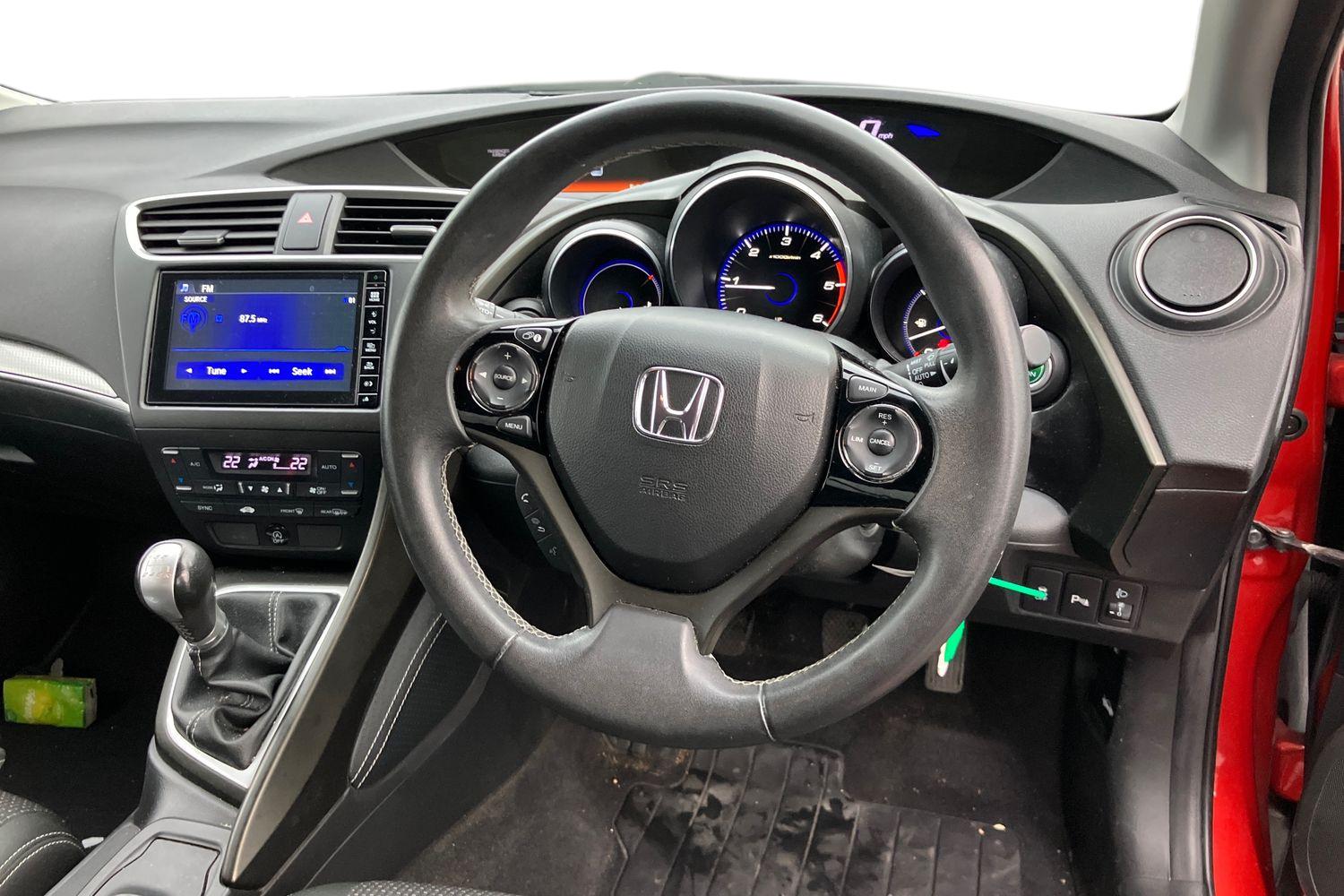 Used Honda Civic 2017 for sale - 76143769: Photo 3