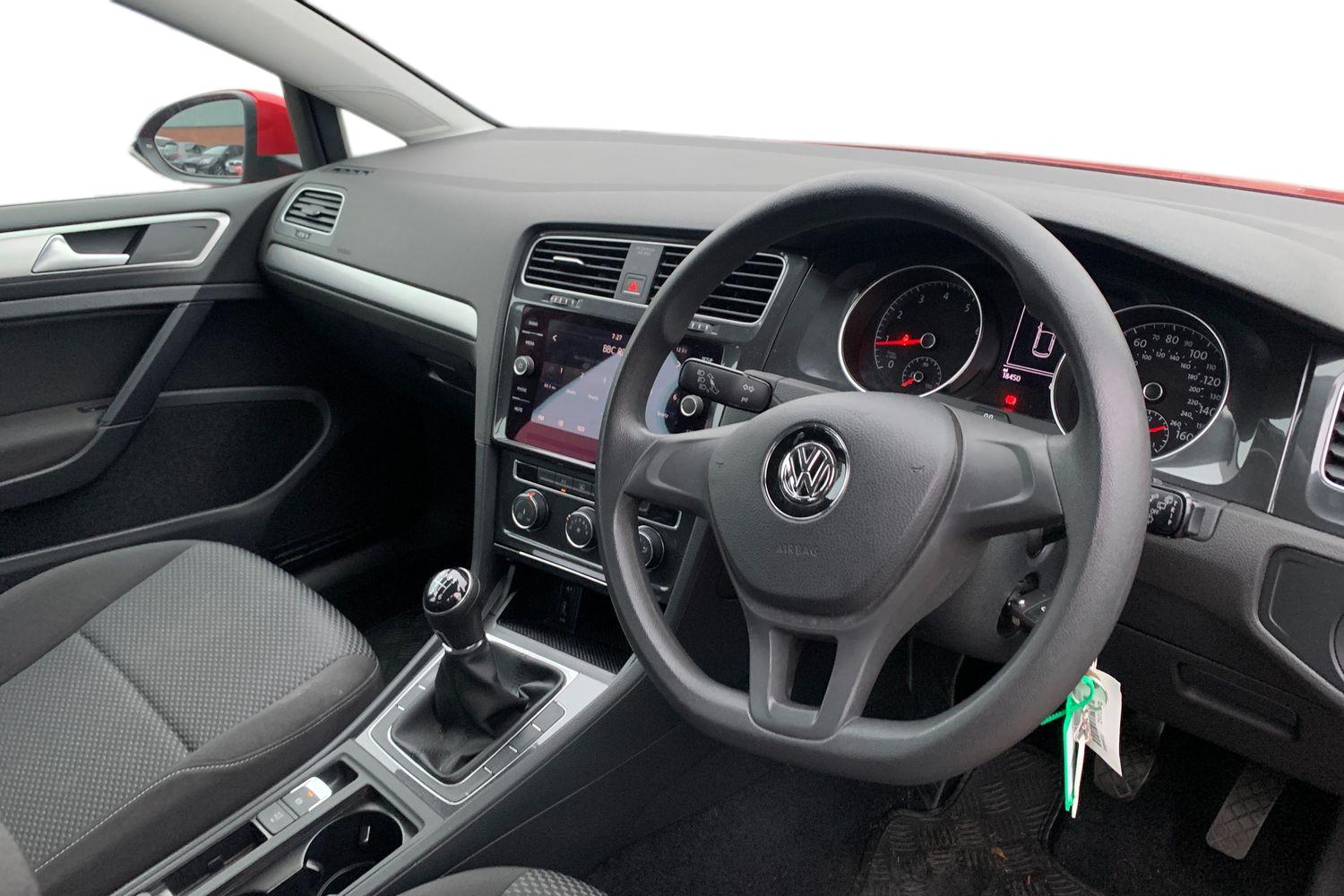 Used Volkswagen Golf 2017 for sale - 76236777: Photo 3