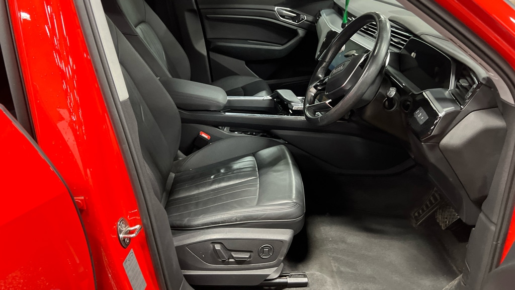 Used Audi e-tron 2021 for sale - 76624969: Photo 3