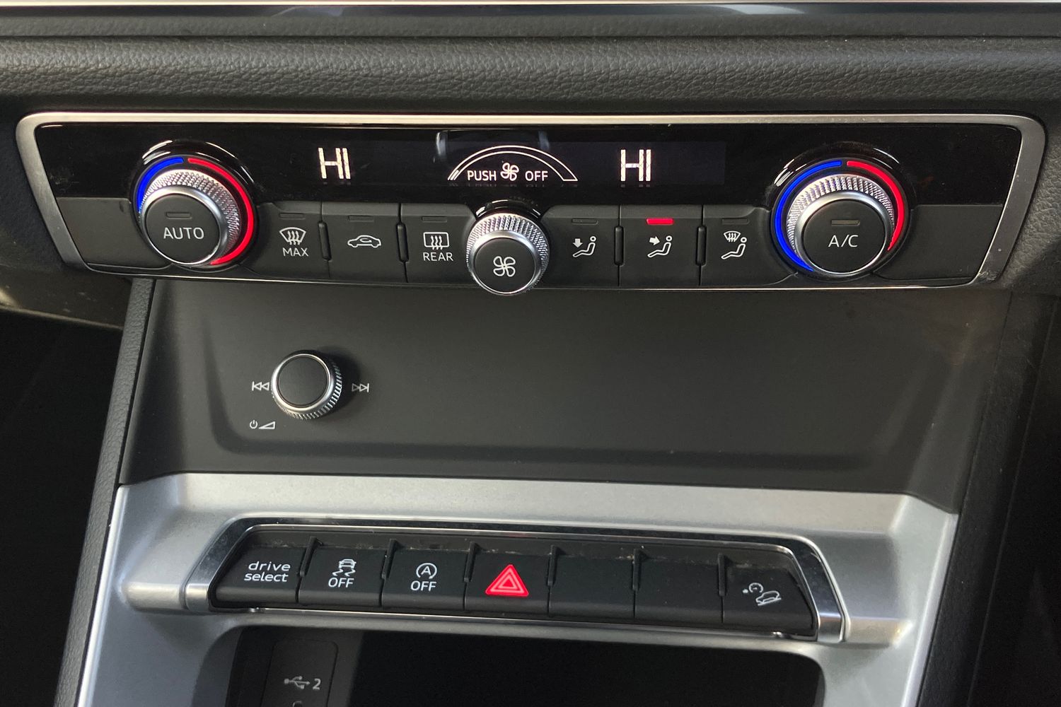 Used Audi Q3 2022 for sale - 77308810: Photo 11