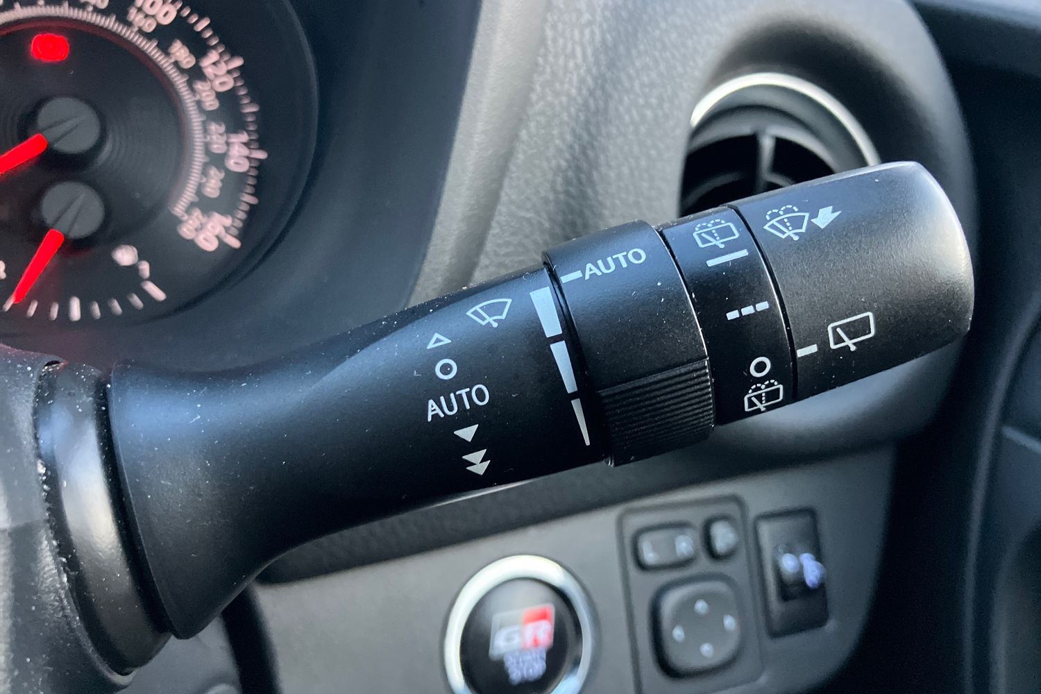 Used Toyota Yaris 2018 for sale - 76495403: Photo 14