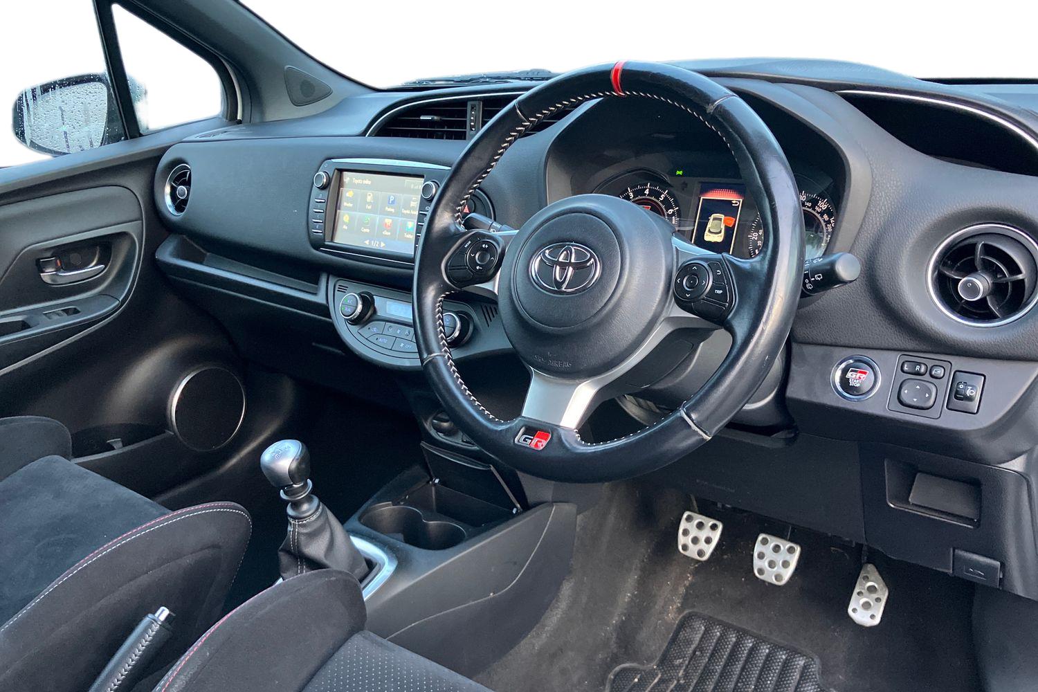 Used Toyota Yaris 2018 for sale - 76495403: Photo 3