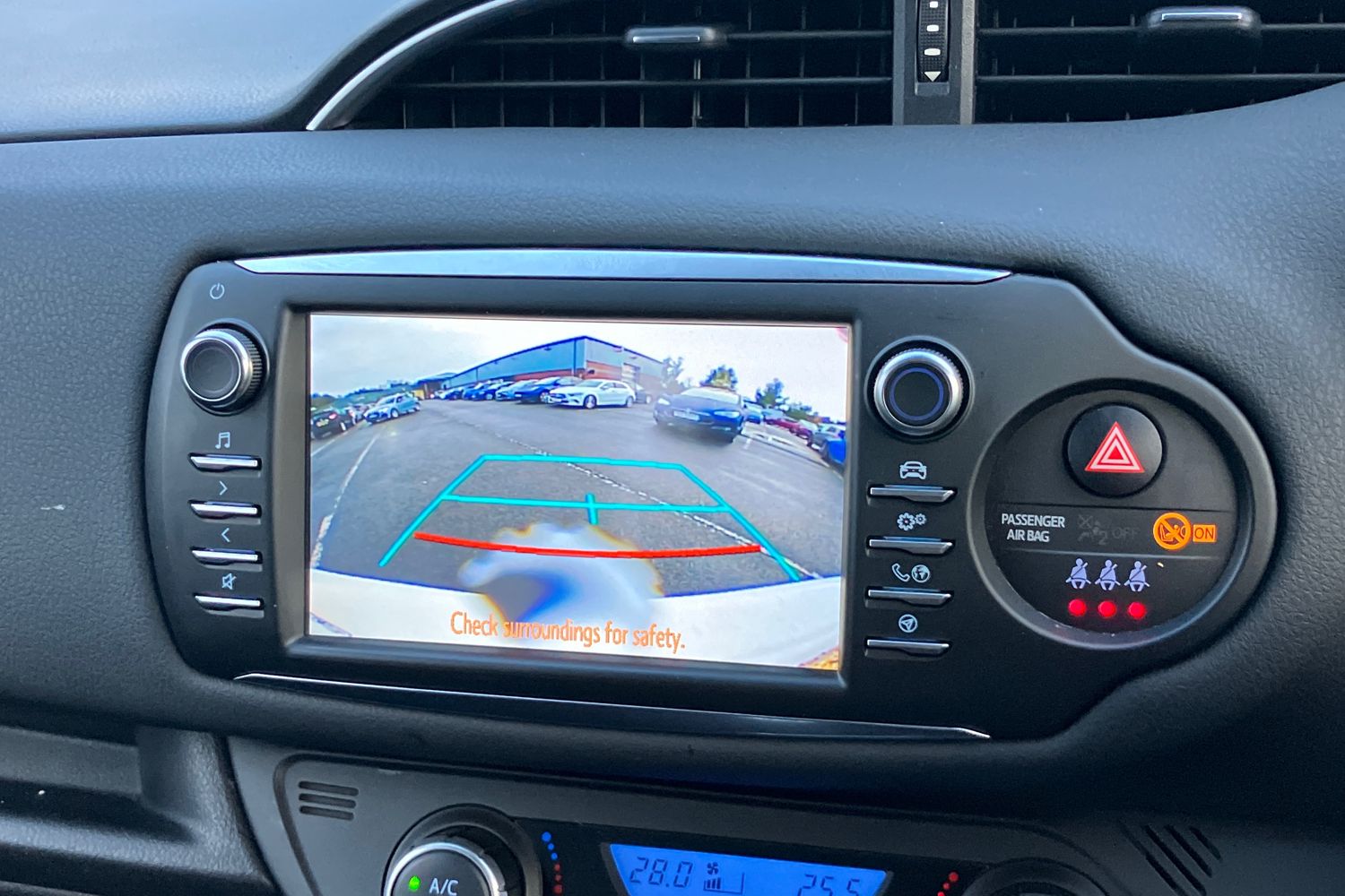 Used Toyota Yaris 2018 for sale - 76495403: Photo 8