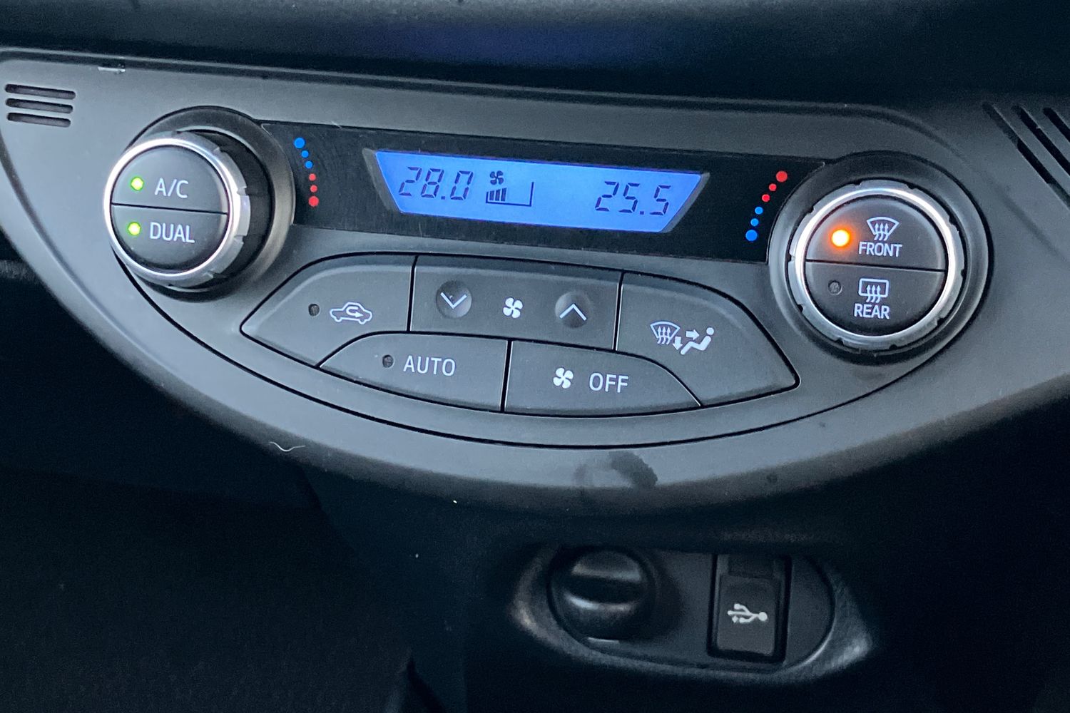 Used Toyota Yaris 2018 for sale - 76495403: Photo 9