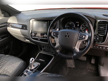 Used Mitsubishi Outlander 2020 for sale - 75766301: Photo