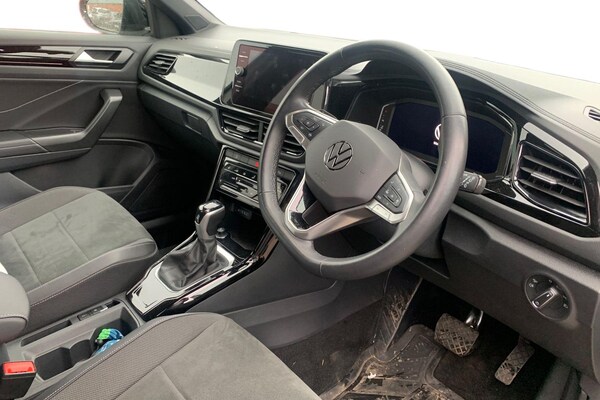 Used Volkswagen T-Roc 2023 for sale - 76182100: Photo 3