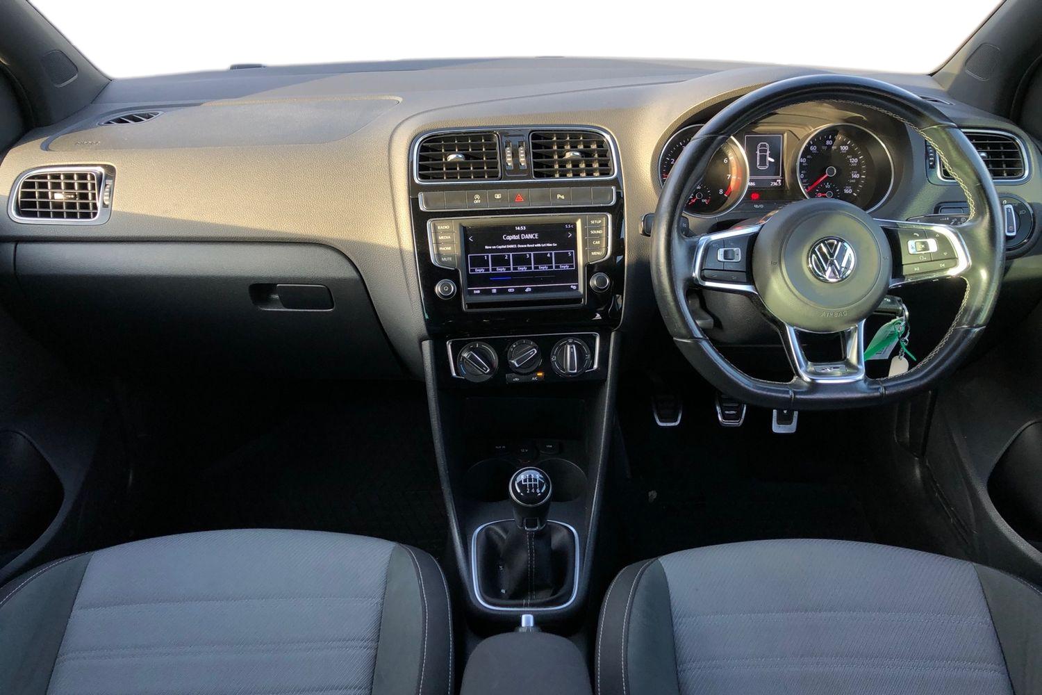 Used Volkswagen Polo 2017 for sale - 76610991: Photo 3