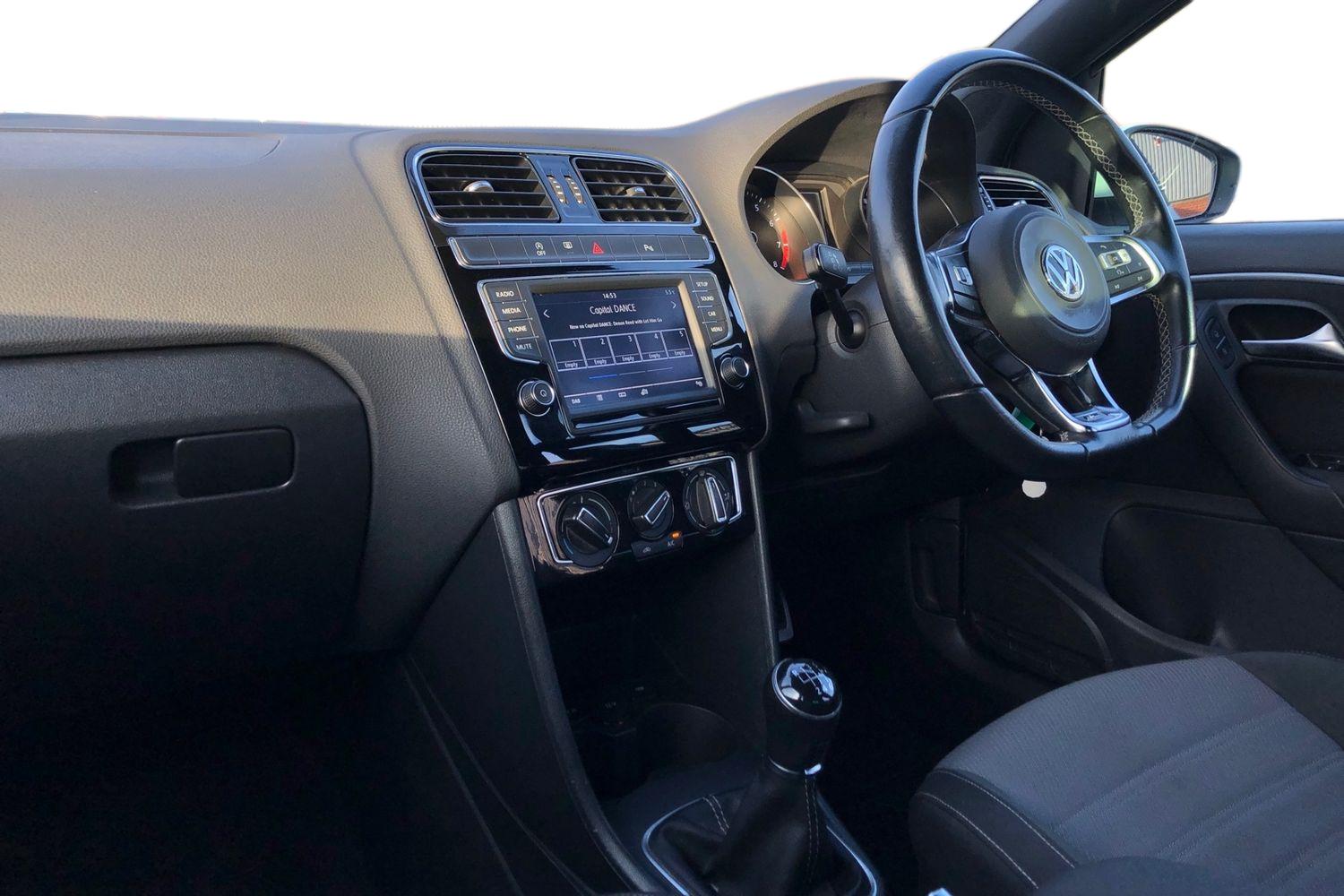 Used Volkswagen Polo 2017 for sale - 76610991: Photo 4