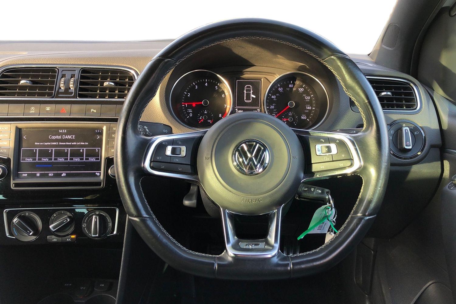 Used Volkswagen Polo 2017 for sale - 76610991: Photo 5