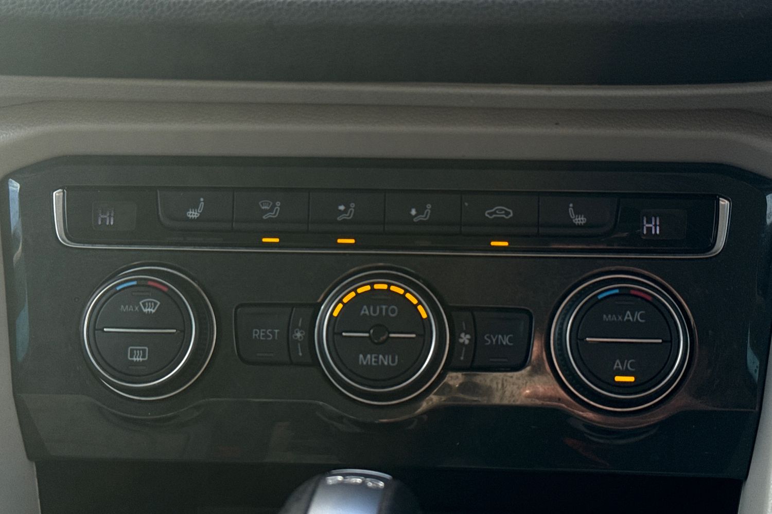 Used Volkswagen Tiguan 2019 for sale - 77249604: Photo 11