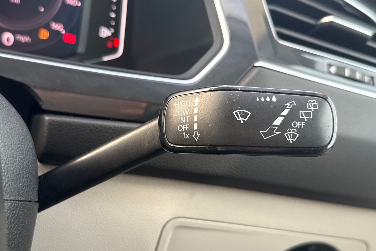 Used Volkswagen Tiguan 2019 for sale - 77249604: Photo 15