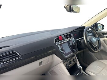 Used Volkswagen Tiguan 2019 for sale - 77249604: Photo