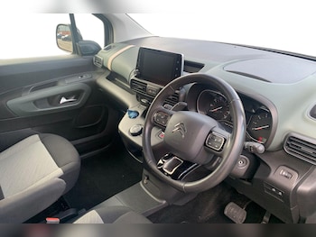 Used Citroen Berlingo 2022 for sale - 76320301: Photo