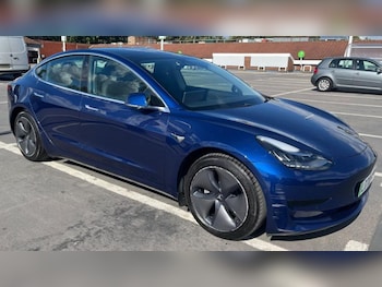 Tesla - Model 3
