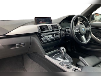 Used BMW 4 Series 2018 for sale - 79010412: Photo